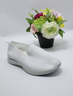 Buty sportowe damskie