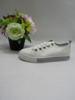 Buty sportowe damskie
