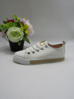 Buty sportowe damskie