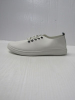 Buty sportowe damskie