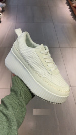Buty sportowe damskie