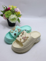 Klapki basenowe damskie (36-41)