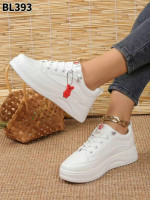 Buty sportowe damskie