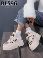 Buty sportowe damskie