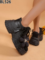 Buty sportowe damskie
